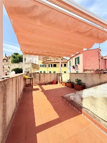 Foto Attico in -, Portoferraio Centro di 140 m² con 7 locali in vendita