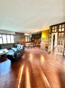 Foto Villa unifamiliare a San Giuliano Terme Le Maggiola, Gello di 330 m²