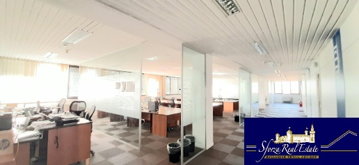 Foto Ufficio in Via Durando, Milano Bovisa di 730 m² con 10 locali