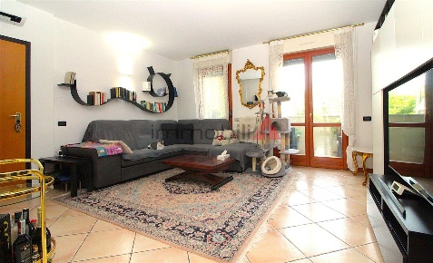 Foto Appartamento a Carugate di 100 m² con 3 locali in affitto