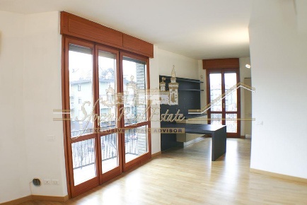 Foto Appartamento in Via Caprilli, Milano San Siro di 100 m² con 3 locali