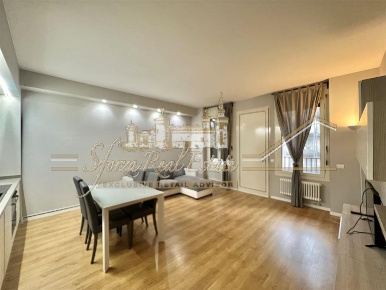 Foto Appartamento in Viale Monte Santo, Milano Porta Nuova di 65 m²