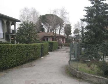 Foto Villa unifamiliare in Via Nebieno, Montorfano Centro di 294 m²
