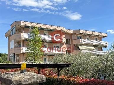 Foto Appartamento a Uzzano di 100 m² con 6 locali in vendita
