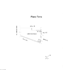 Foto Negozio in Corso Umberto  42, Castel di Sangro Centro di 61 m²