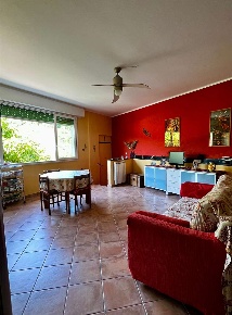 Foto Appartamento in Via Magiarda  17, Spotorno di 87 m² con 3 locali