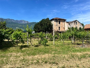 Foto Appartamento a Rovereto di 388 m² con 14 locali in vendita