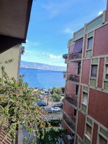 Foto Appartamento in viale della libertÃ, Messina di 127 m² con 4 locali