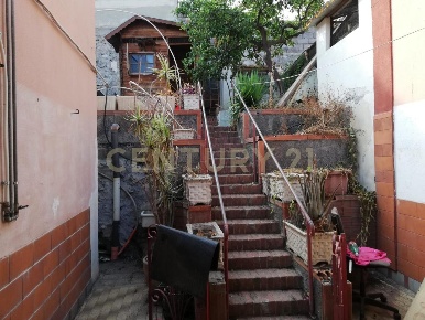 Foto Posti auto in Via Antonio Cagnoni 38a, Catania Picanello di 64 m²