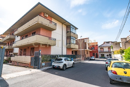 Foto Appartamento a Belpasso Centro di 117 m² con 4 locali in vendita