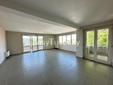 Foto Ufficio in via roma  121, Porcari Centro di 70 m² con 2 locali