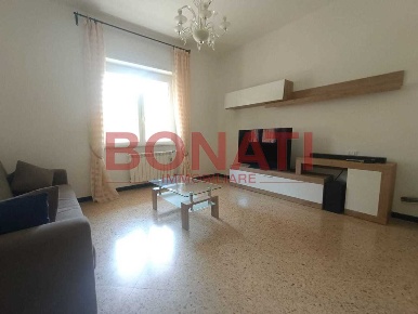 Foto Appartamento in Via Luigi Cozzani 11, La Spezia di 62 m² con 3 locali