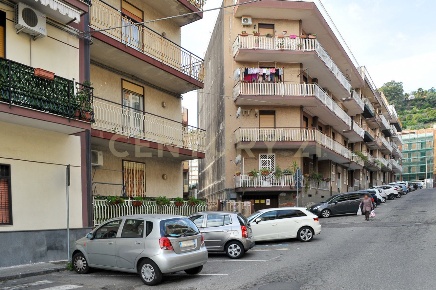 Foto Appartamento a Aci Castello Cannizzaro di 114 m² con 4 locali