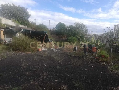 Foto Terreno edificabile in Contrada Regala Regaridda, Nicolosi di 2054 m²