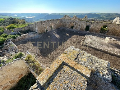 Foto Rustico in Contrada Alia, Licodia Eubea di 1300 m² con 10 locali