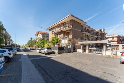 Foto Appartamento a Mascalucia Centro di 80 m² con 3 locali in vendita