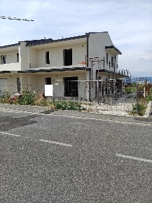 Foto Appartamento in Via Ada Rodella, San Bonifacio Centro di 169 m²