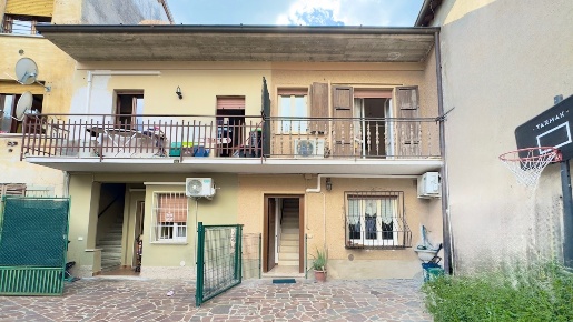 Foto Appartamento a Paderno Franciacorta di 166 m² con 4 locali in vendita