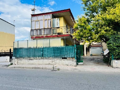 Foto Casa indipendente in Via Guglielmo Pepe 22, Pagani di 200 m²