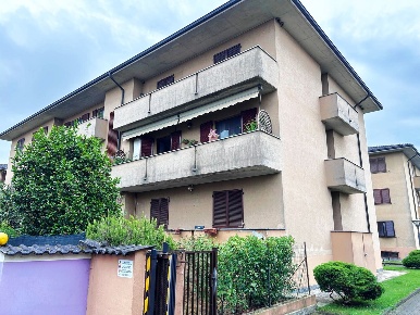 Foto Appartamento in Via gramsci 25, Tromello Centro di 95 m² con 3 locali