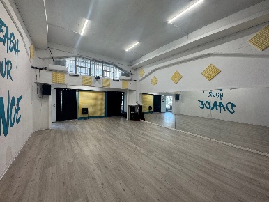 Foto Negozio in Via Locale in via delle Conce 43, Terni Centro di 100 m²