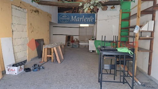 Foto Negozio in Via Daniele Petrera 44, Bari Picone di 76 m² con 1 locali
