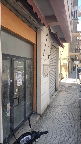 Foto Negozio in Viale Trieste 110-112, Caltanissetta Centro di 180 m²