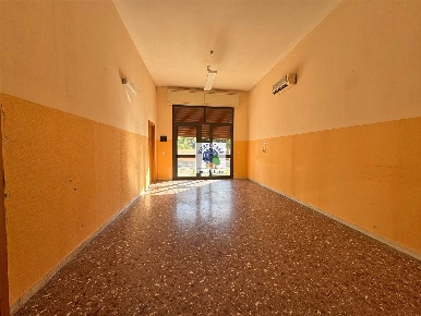 Foto Ufficio a Siracusa Grottasanta - Tunisi di 205 m² con 5 locali