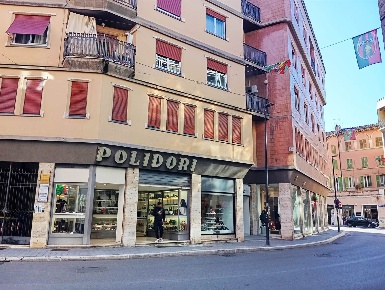 Foto Ufficio in Via Beccaria 22, Terni Centro Storico di 120 m² in vendita