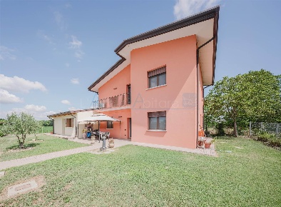 Foto Villa unifamiliare in Via Cà Solaro 99, Venezia Favorita di 225 m²