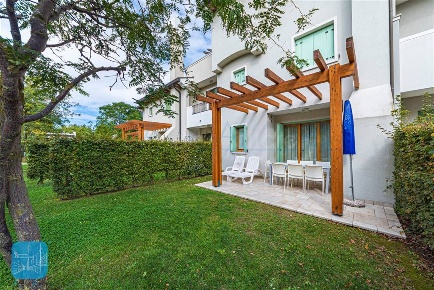Foto Villa a schiera in Viale delle Rondini 20, Caorle di 110 m² in vendita
