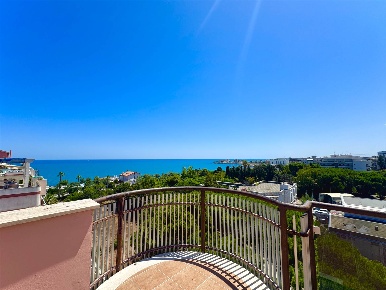 Foto Attico a Trani di 130 m² con 4 locali in vendita