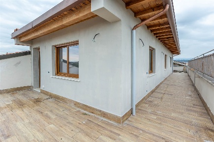 Foto Attico a Verona Stadio di 280 m² con 7 locali in vendita