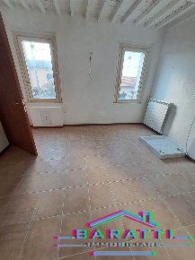 Foto Appartamento a San Giovanni del Dosso di 156 m² con 6 locali