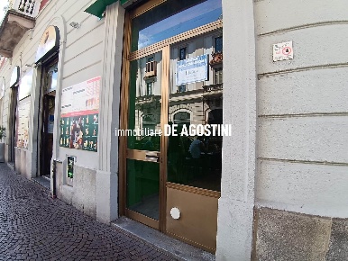 Foto Attività commerciale in Via Giacomo Matteotti  34, Arona Centro