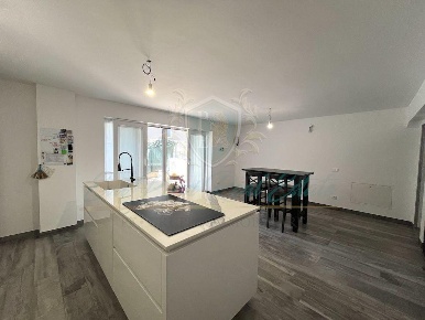 Foto Casa indipendente in Via Bergognone, Lodi di 165 m² con 5 locali