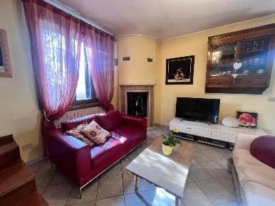 Foto Appartamento a Castellina Marittima di 80 m² con 5 locali in vendita