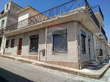 Foto Casa indipendente in via campanella, Canicattini Bagni di 68 m²