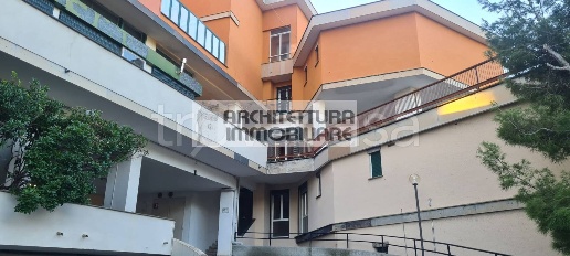 Foto Appartamento in VIA TORRE D'ERE, Bergeggi di 115 m² con 5 locali