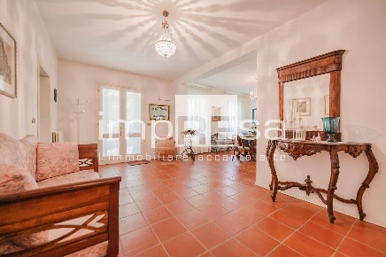 Foto Rustico in VIA PASTRIN SANTIN, Conegliano di 203 m² con 7 locali
