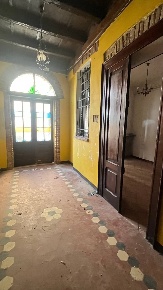 Foto Casa indipendente a Mantova Centro di 1000 m² con 10 locali in vendita