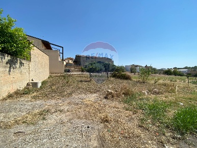 Foto Terreno residenziale in Via Carlo Lineo, Mazzarrone di 309 m²