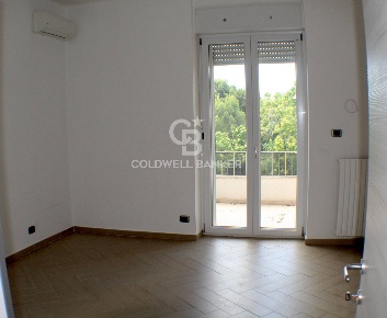 Foto Appartamento in AMMIRAGLIO UMBERTO CAGNI, Taranto Tre Carrare di 90 m²