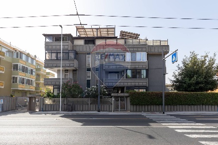 Foto Appartamento in Viale Marconi, Cagliari Marconi di 133 m² con 4 locali