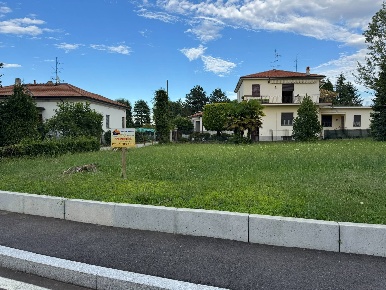 Foto Terreno residenziale a Albizzate di 820 m² in vendita