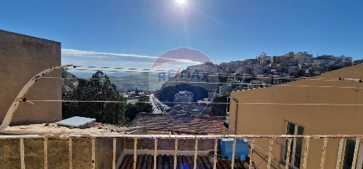 Foto Casa indipendente in Via Corona, Enna Centro di 130 m² con 4 locali