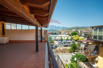 Foto Appartamento in Via Porticato, Giardini-Naxos Chianchitta Pallio