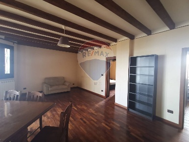 Foto Appartamento in Via Luigi Einaudi, Sant'Agata li Battiati di 80 m²