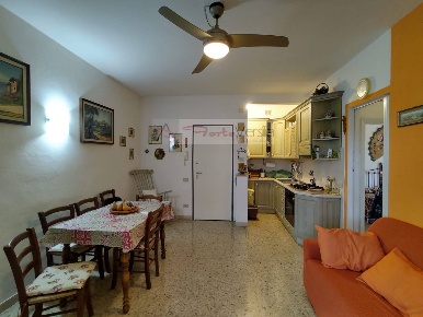 Foto Appartamento a Montignoso Cinquale di 63 m² con 5 locali in vendita