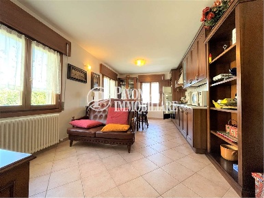 Foto Appartamento in Lizzano in belvedere, Bologna Centro di 70 m²